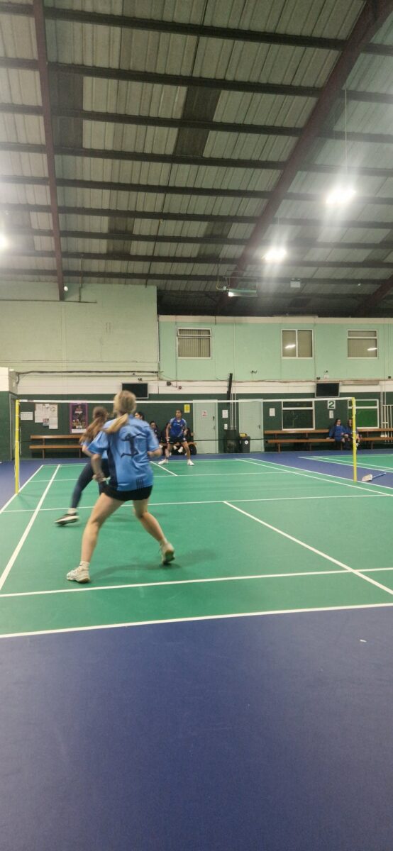 Badminton